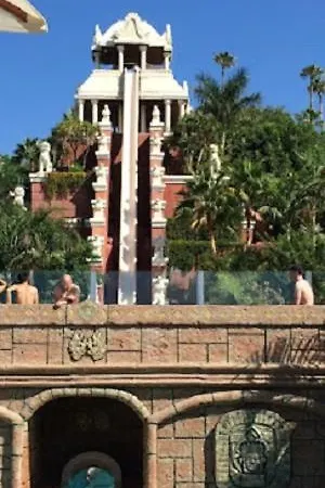 Cristianos Orange Trees Vue Panoramique